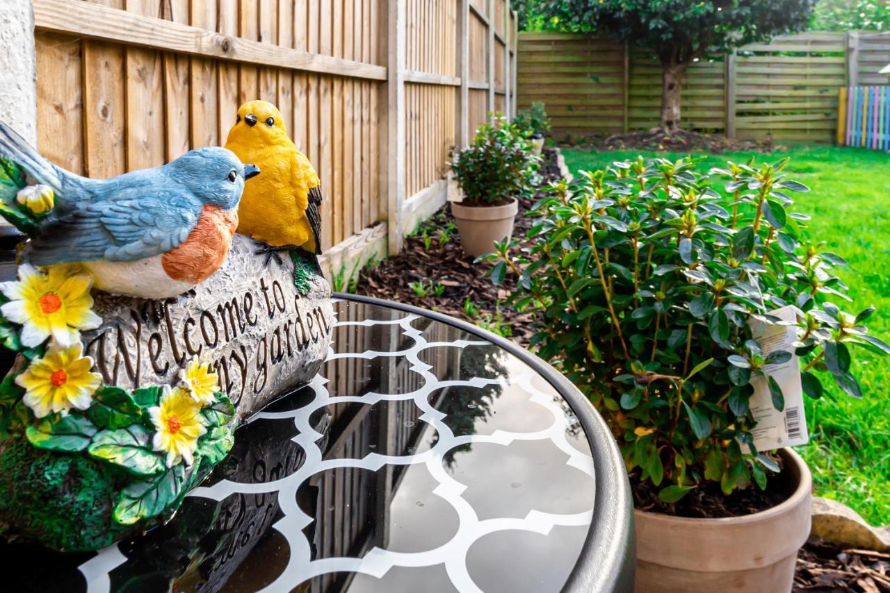 Stunning Place, Close To Windsor & Heathrow & Private Parking Burnham  Luaran gambar