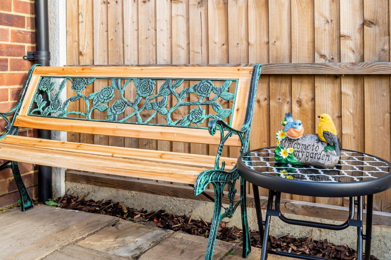Stunning Place, Close To Windsor & Heathrow & Private Parking Burnham  Luaran gambar