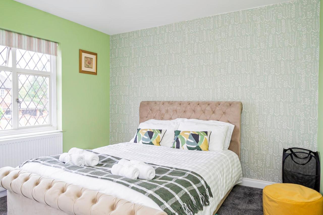 Stunning Place, Close To Windsor & Heathrow & Private Parking Burnham  Luaran gambar