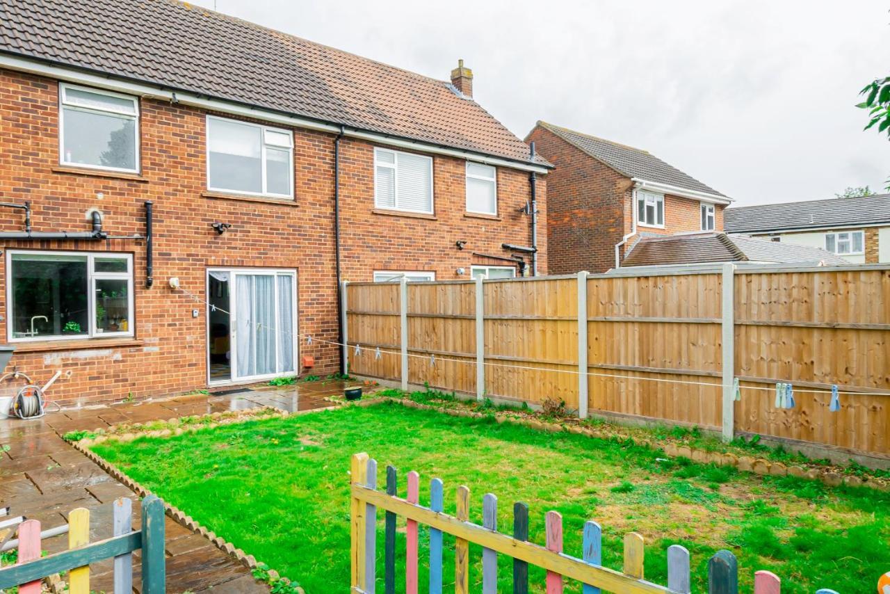 Stunning Place, Close To Windsor & Heathrow & Private Parking Burnham  Luaran gambar