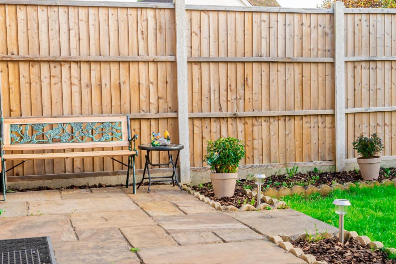 Stunning Place, Close To Windsor & Heathrow & Private Parking Burnham  Luaran gambar